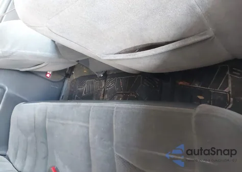 2004 Chevrolet Silverado 1500 Ls z USA, uszkodzony, nr VIN 2GCEC19TX41266443